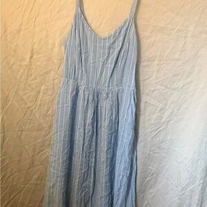 Old Navy Blue and White Sleeveless Midi Sundress